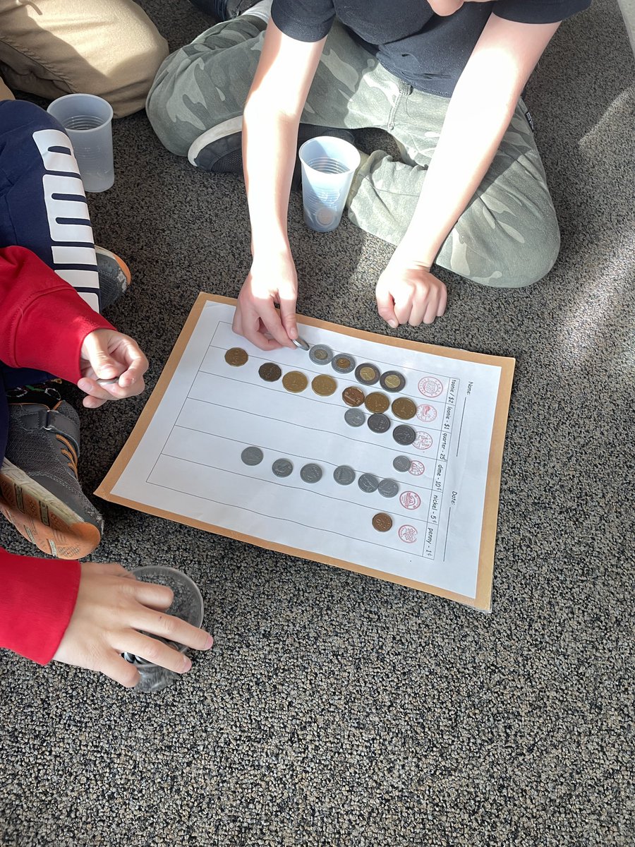 “Look how many loonies we have!” 
Sorting Canadian coins today in grade 1/2! So proud of their progress with financial literacy in such a short time! <a href="/HoffmanSartor/">David Maxwell PS</a> <a href="/maxwell_stangs/">David Maxwell</a> <a href="/gecdsbpro/">GECDSB PR</a> 💰💸🪙