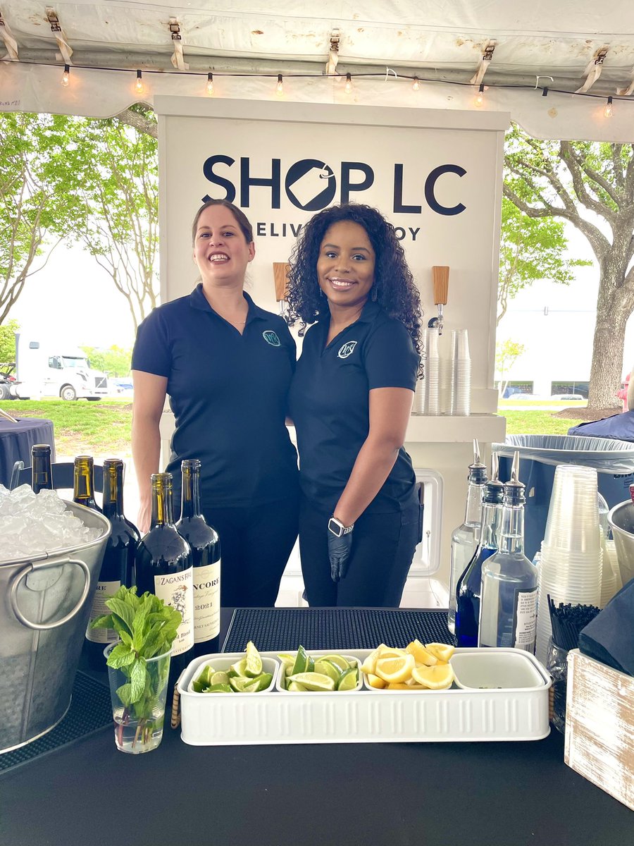 StylistMichelle's tweet photo. Congrats @ShopLCTV on your 16th anniversary! Shop LC really knows how to throw a great party! #TVStyleExpert #ShopLC https://t.co/pOSAk9yKaS