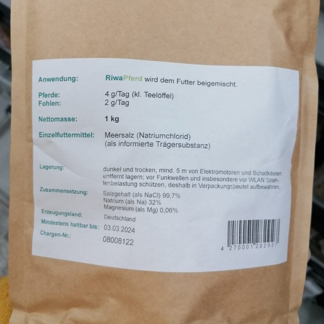 DeziTS92's tweet photo. Bitte das informierte Salz nicht in der Reichweite von #WLAN lagern 😂 Klassischer #Placebobyproxy beim #Pferd. 1KG für ca. 22€ - 10x teurer als Meersalz ohne #Schwurbel
@MInkorrekt @drluebbers https://t.co/YWyIPpsugO
