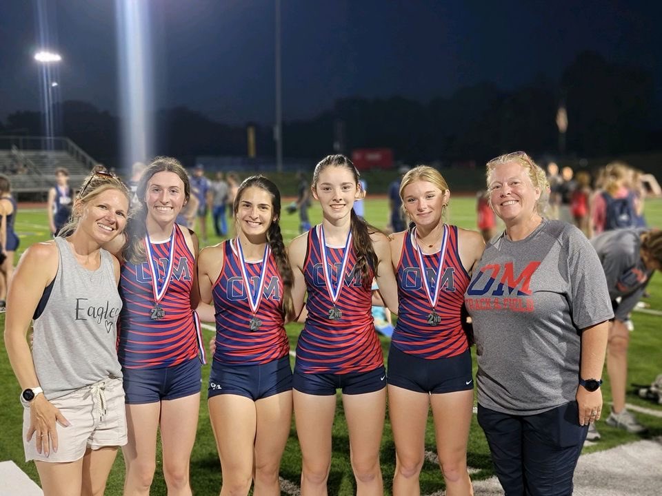 SaraCothran8's tweet photo. At the Shelby county championship I finished 2nd in javelin, 2nd in 4x100, 2nd in 4x400, and 4th the 100m! #trackandfield https://t.co/5io2oEXYp4