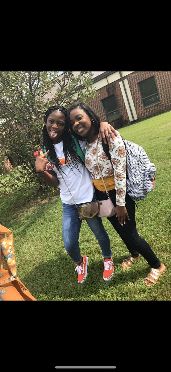 IAniyaaa's tweet photo. 🥺🥺🥺💔💔💔you got me so deep in my feelings girllllll!!!!if didn’t nobody look out or take care of me you &amp; Asia did🥺🤞🏽my first friends…the only thing with us ke we never grew out of each other,everytime we saw each other we was all for it🤞🏽🥺my heart,my ke!my girl 5L 
#LLKE https://t.co/cJzyDjpFx5