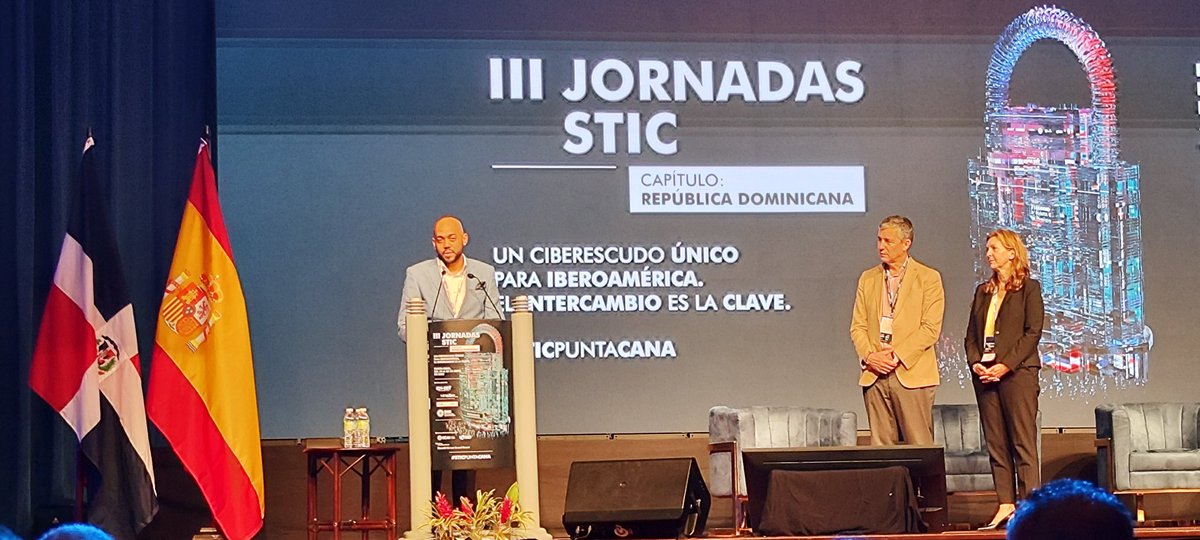 CarloSeisdedos's tweet photo. ¡Felicidades amigo!
Más que merecido reconocimiento de #CSIRTAmerica por la implicación y esfuerzo de mi amigo @carlosleonardog, Director Nacional del Centro de Respuesta a Incidentes Cibernéticos de República Dominicana🇩🇴 @csirtrd. https://t.co/fSVdtPoxVb