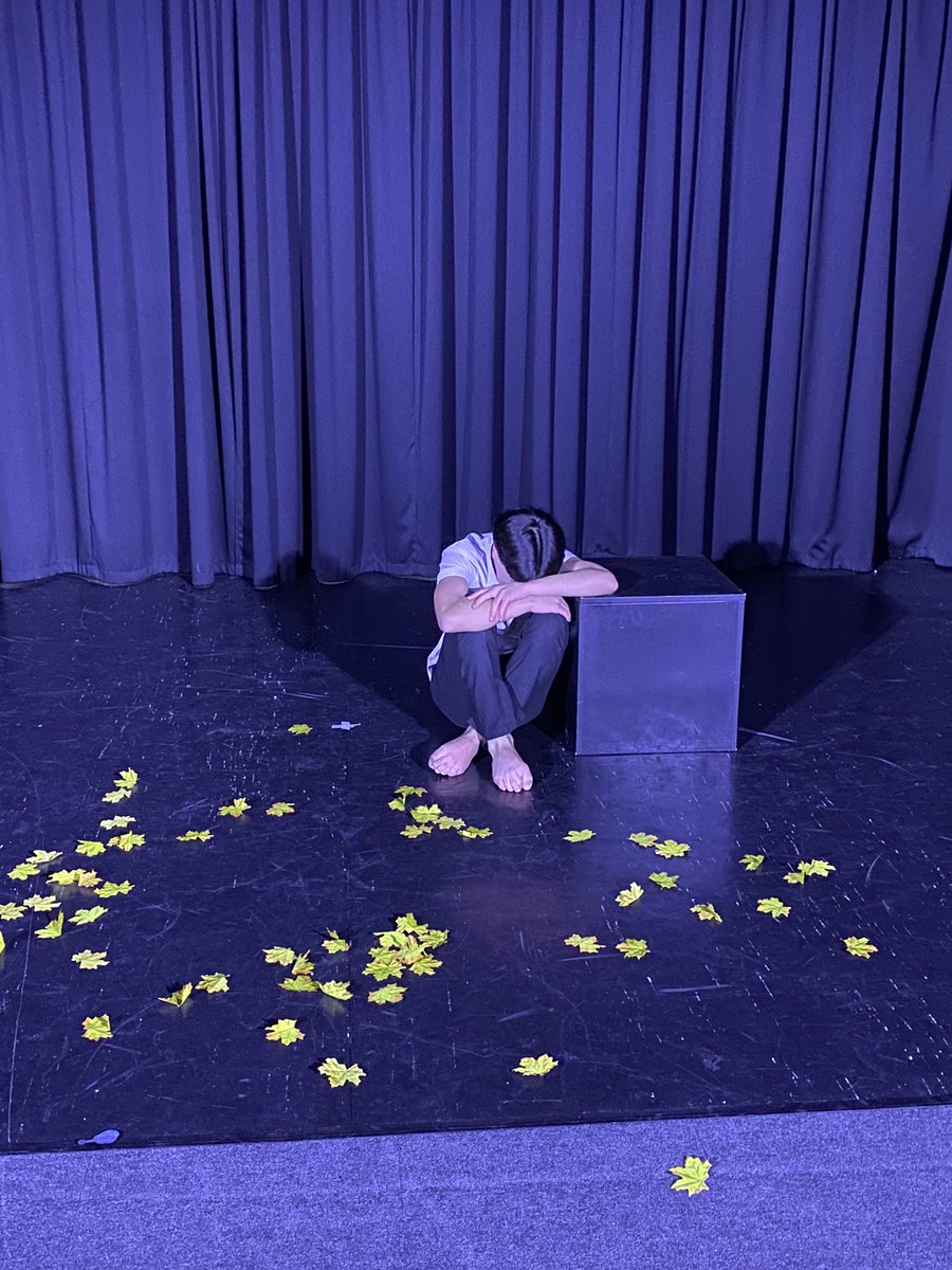 Chloe Conn (@cloconn17) on Twitter photo Just a few snaps from year 11’s component 3 exam! #welldoneboys #drama #AQA 🎭 <a href="/shsrbk/">Southborough High School</a> Just a few snaps from year 11’s component 3 exam! #welldoneboys #drama #AQA 🎭 <a href="/shsrbk/">Southborough High School</a>