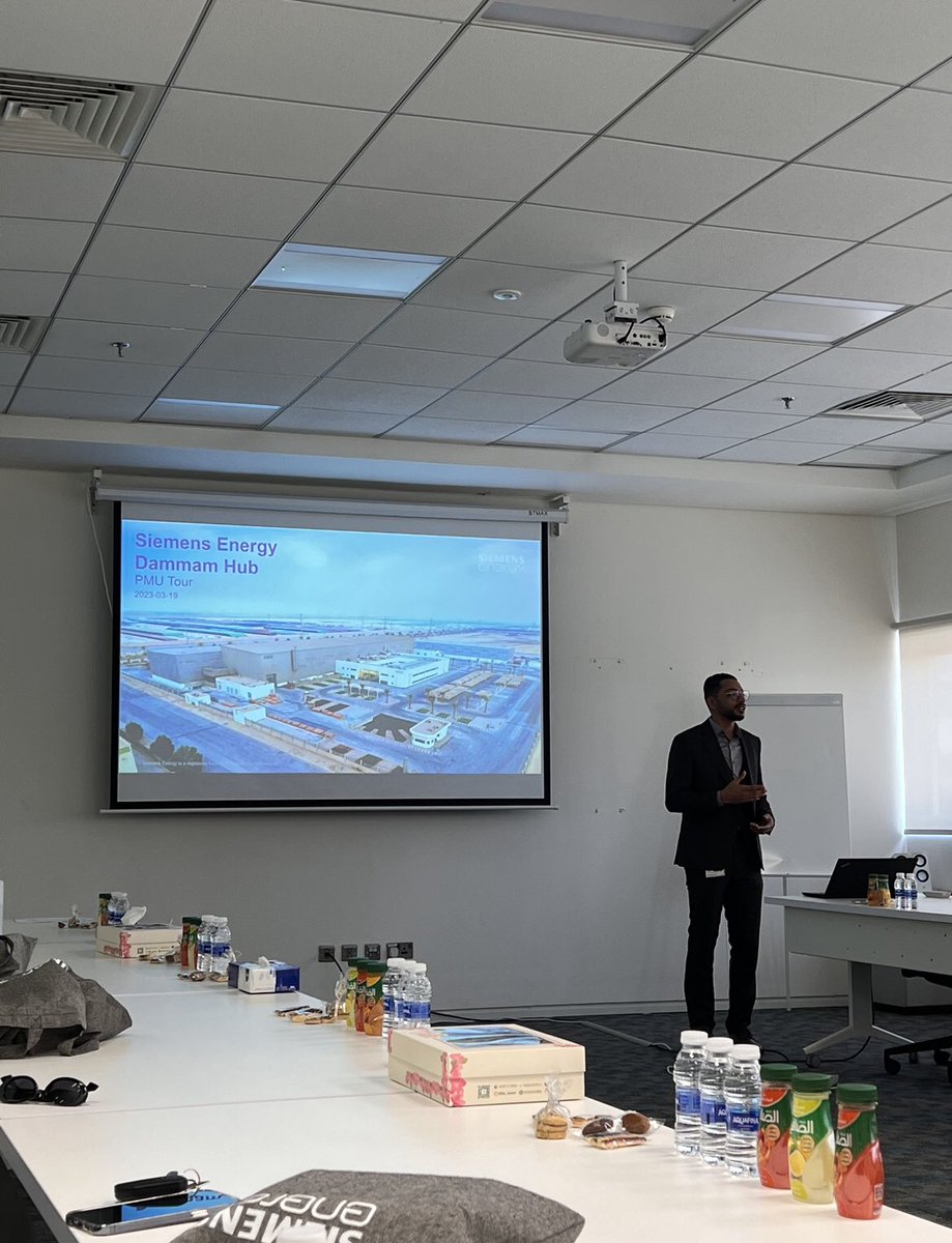 PMU_SPE's tweet photo. SPE PMU student chapter's visit to Siemens Energy Dammam Hub. 

The visit showcased siemens's departments, goals, and day-to-day work. SPE members showed great interest in business at SEDH.

Thank you Siemens Energy, for the opportunity, and their great hospitality. 😍💙✨ https://t.co/06VheHafsF