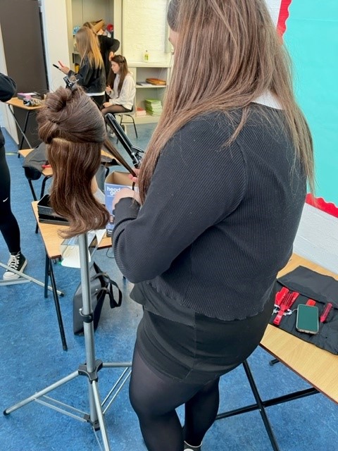 JohnstoneHighSc's tweet photo. Working in partnership with @WestCollScot to deliver employability skills to S3/4 pupils in Hair and Beauty! 
@dyw_ren #metaskills https://t.co/NcfJI76EYY