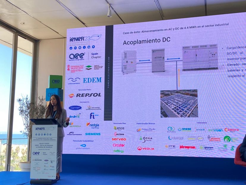 Power Electronics (@pe_easytodrive) on Twitter photo 🔝Valeria Ezeta Muñoz , Responsable Técnica de Nuevas Infraestructuras de Power Electronics explica hoy este caso de éxito en el IV Congreso Internacional de Ingeniería Eléctrica organizado por <a href="/AEESpain/">AEE Spain Chapter</a> 🔝Valeria Ezeta Muñoz , Responsable Técnica de Nuevas Infraestructuras de Power Electronics explica hoy este caso de éxito en el IV Congreso Internacional de Ingeniería Eléctrica organizado por <a href="/AEESpain/">AEE Spain Chapter</a>