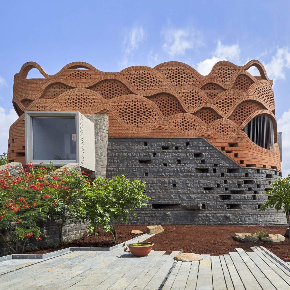 dezeen tweet picture