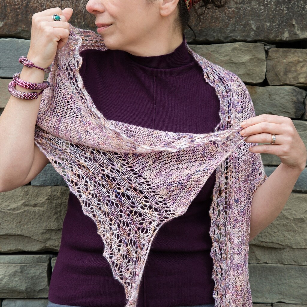 LNelkin's tweet photo. See what sprang off my needles for The N Club??? If you zoom in on my right wrist you'll see the club goodie is a kit to learn bead crochet! 

Thanks @essenceofautumn for dyeing us the MOST glorious yarn!

Link in my bio if you want to learn more about S… https://t.co/FxCPDQqLSa https://t.co/LQWB63hlsE