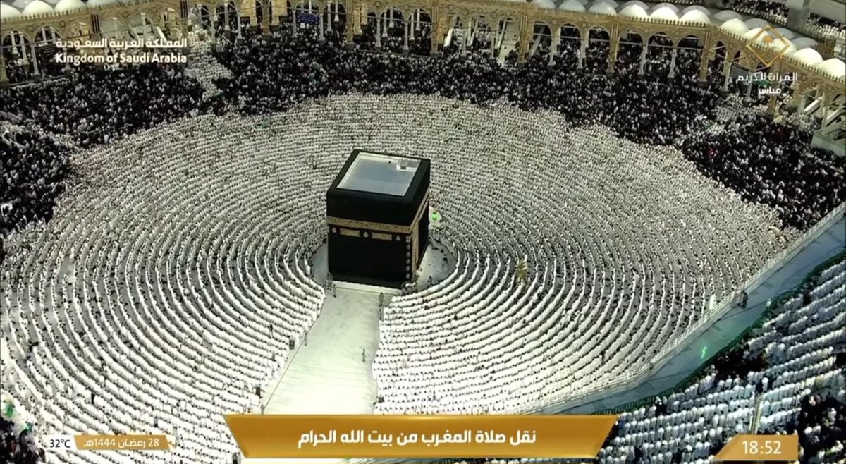 HaramainInfo's tweet photo. Scenes from Maghrib Prayer in Masjid Al Haram.
29th Ramadan 1444 | 19th April 2023
Maghrib Salaah led by Sheikh Dr. Abdul Rahman As Sudais https://t.co/7ysYOij1y6