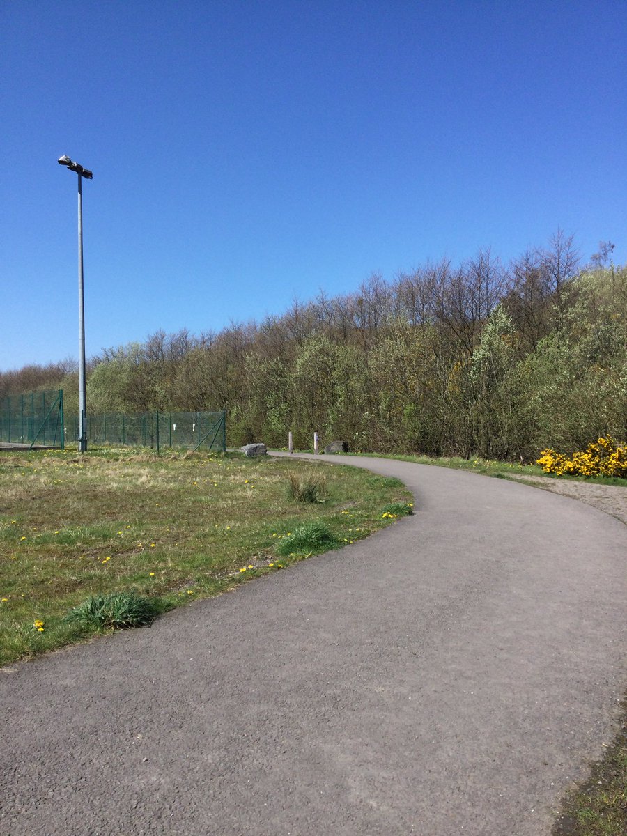 Beautiful day for year 8 fieldwork <a href="/WeAreHumanities/">Maesteg School Humanities</a> @MS_Ethical ⭐️🌏