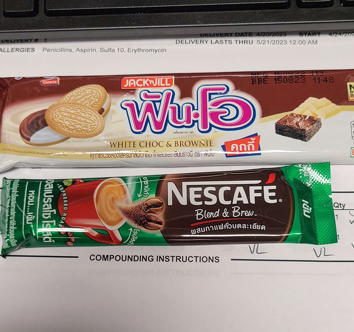 Grl891's tweet photo. Breakfast time 😊
#NescafeBlendandBrew
#FunOxGulf
#GulfKanawut
@gulfkanawut https://t.co/DRhH35M97w