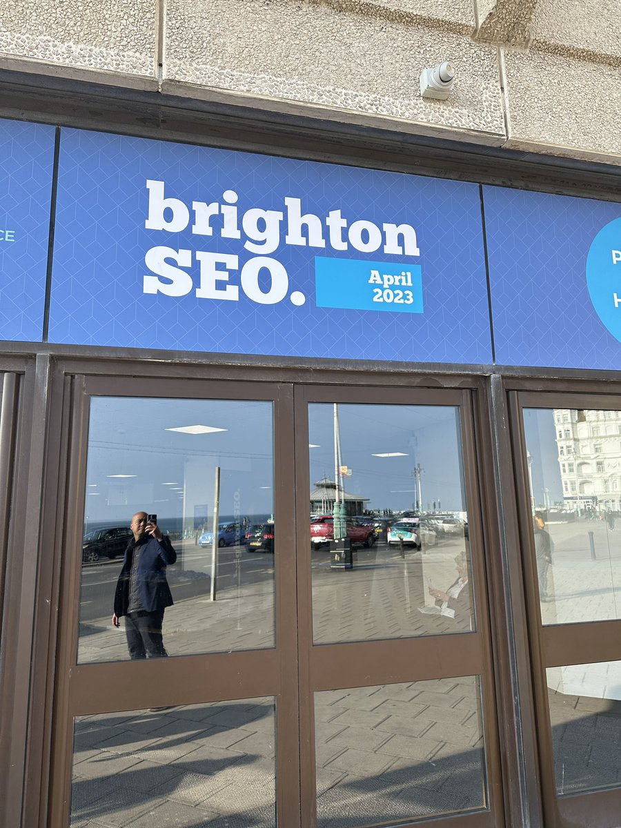 jasonyip's tweet image. The stage is set, trying to stay chilled as the ice cream van for the last speaker talk today🧊 #brightonseo #seo #HigherEd