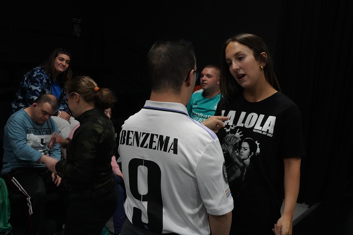 PagesCentro's tweet photo. Los chicos y chicas del centro Ocupacional Marcelino Camacho vuelven a bailar en el Centro Coreográfico María Pagés con Almudena Roca
#danza #danzaflamenca #PagesCentro #formacion #inclusion #fuenlabrada #cofoilMarcelinoCamacho #inaem 📸
@HartiHabib https://t.co/YNWmASsk9o