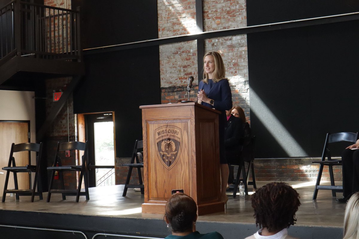 MeganQbaum's tweet photo. Honored to be in MO as the Show-Me state showed up as the 1st in the country to commit to the #Reentry2030 initiative! @CSGJC &amp; @DOJBJA are excited to support MO as it works to improve reentry success &amp; connect ppl who've been incarcerated to jobs @MoCorrections @AnnePrecythe https://t.co/WINXKvg2hR