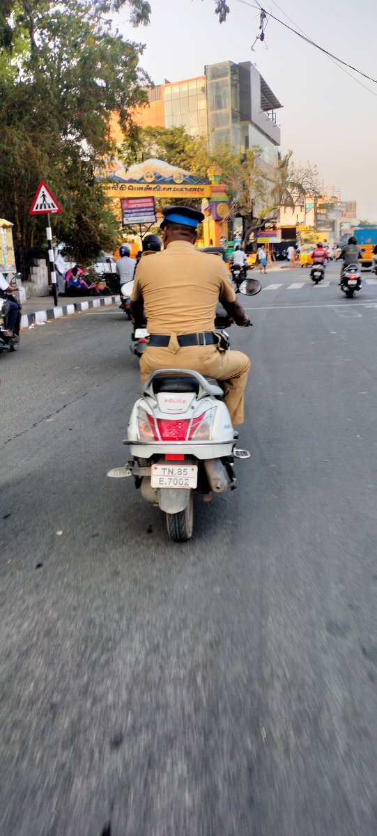 Offence- with out helemet
Place-chinnamalai to saidapet
Date- 20-04-2023
time around- 4.35
Vechile no- TN.85.E.7002
<a href="/ChennaiTraffic/">Greater Chennai Traffic Police</a>
<a href="/chennaipolice_/">GREATER CHENNAI POLICE -GCP</a>
<a href="/sreesnake/">Sreekumar C</a>