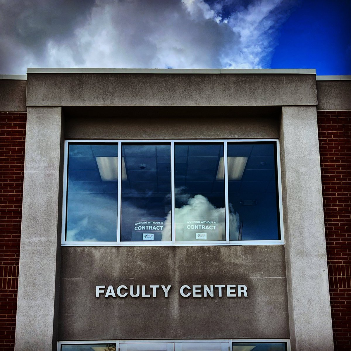 aauputica's tweet photo. That pretty much sums it up right there. #faircontractnow #aauputica #workingwithoutacontract #uticauniversity https://t.co/IvJqEH01C0