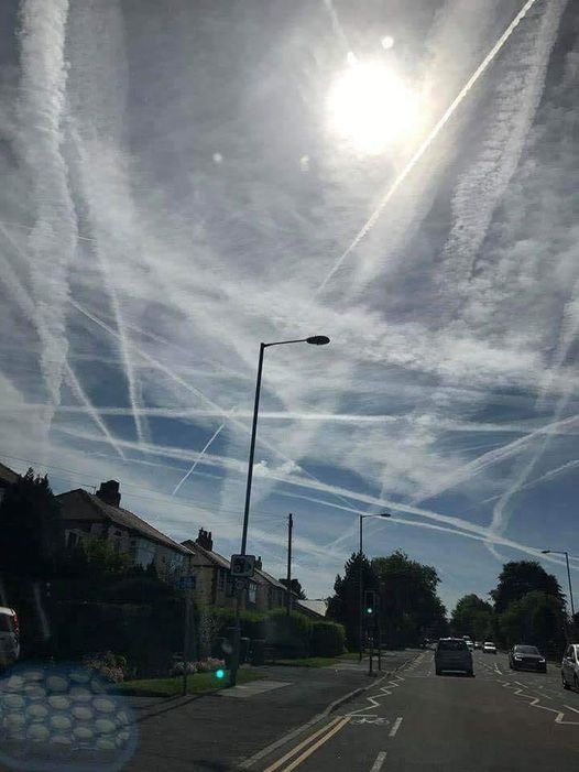 Marlenvonisny's tweet photo. ▶️ #FindTheMistake👀◀️
The people responsible for THIS are the same ones who are fanatically determined to "protect the climate" at all cost ?
#GeoEnineering #Chemtrails #Pollution #ClimateChange #ClimateParanoia #PollutersFightingPollution https://t.co/pf1SsLOxUS