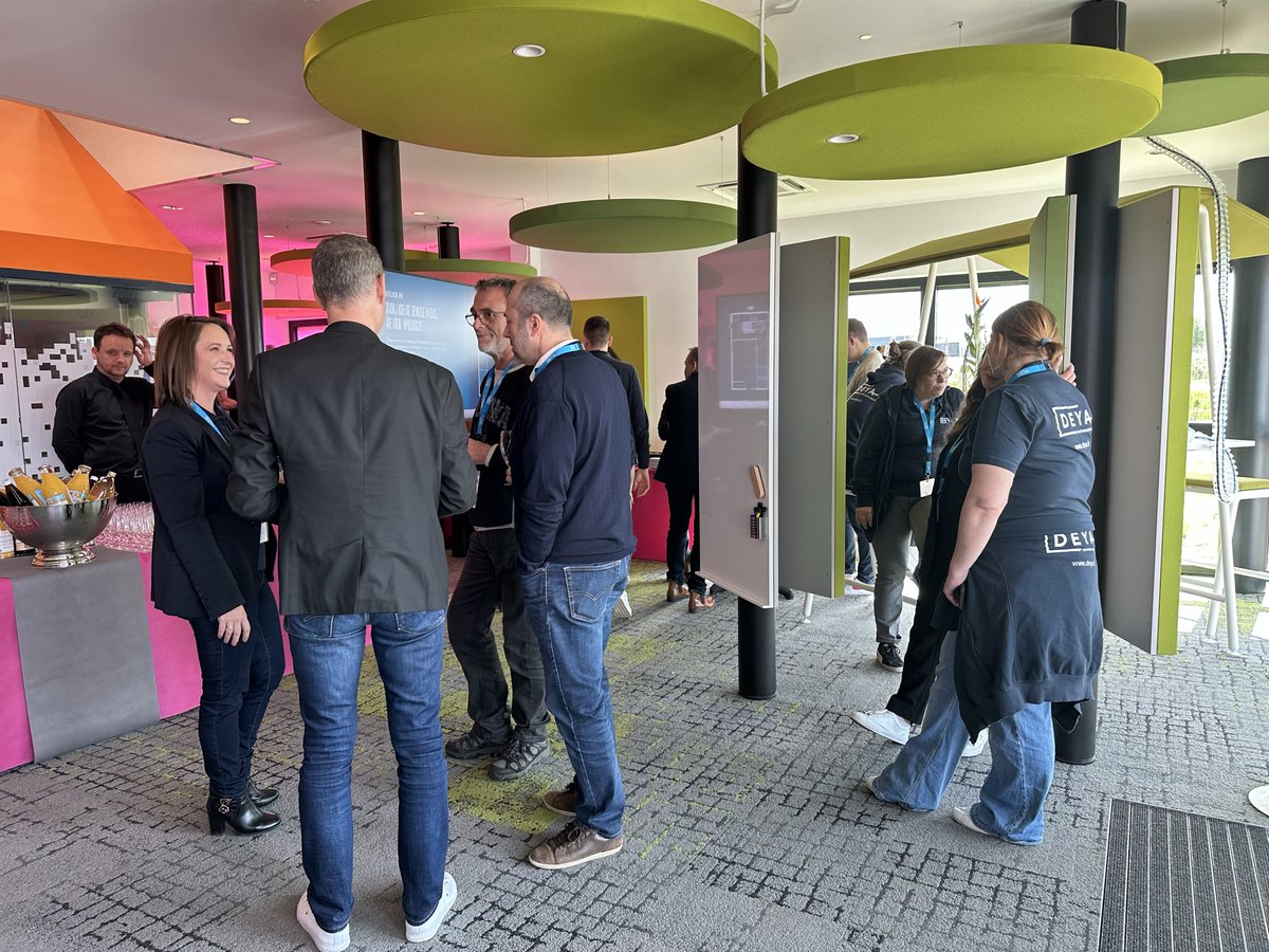 deya_av's tweet photo. 🔔 Ravis de vous annoncer que notre #JPO a été un franc succès ! Merci pour votre participation et l'enthousiasme partagé 🙌

@PolyCompany @shure @Barco @SpinetiX @Barco  #TelevicConférenceFrance  #Algam #ROOMZ

#team #audiovisuel #event #production #AV https://t.co/cpIDabxaRv
