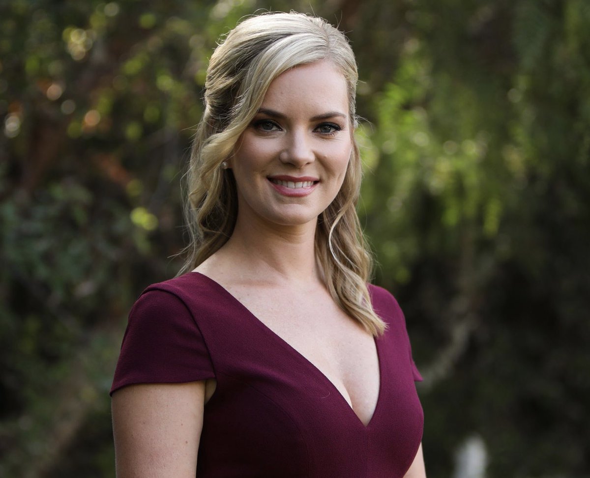 Nicole5Wheeler's tweet photo. One month countdown until @cindy_busbyβs new @hallmarkchannel movie!! ποΈππ»
#LoveInZionNational #Hallmarkies #Hearties #CedarCove #Heartland #Busbies #BuzzBees https://t.co/Bmga6CRiaX
