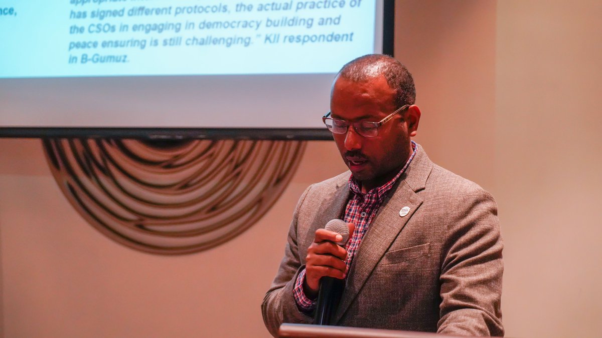 የኢትዮጵያ ብሔራዊ ምርጫ ቦርድ በNational Democratic Institute (NDI) ሰፋ ያሉ ሀገራዊ ርዕሰ ጉዳዮችን አስመልክቶ ያሠራውን የህዝብ አስተያየት የዳሰሳ ጥናት ግኝቶችን ትላንት ሚያዚያ 11 ቀን 2015 ዓ.ም. አቀረበ።  t.me/NationalElecti…