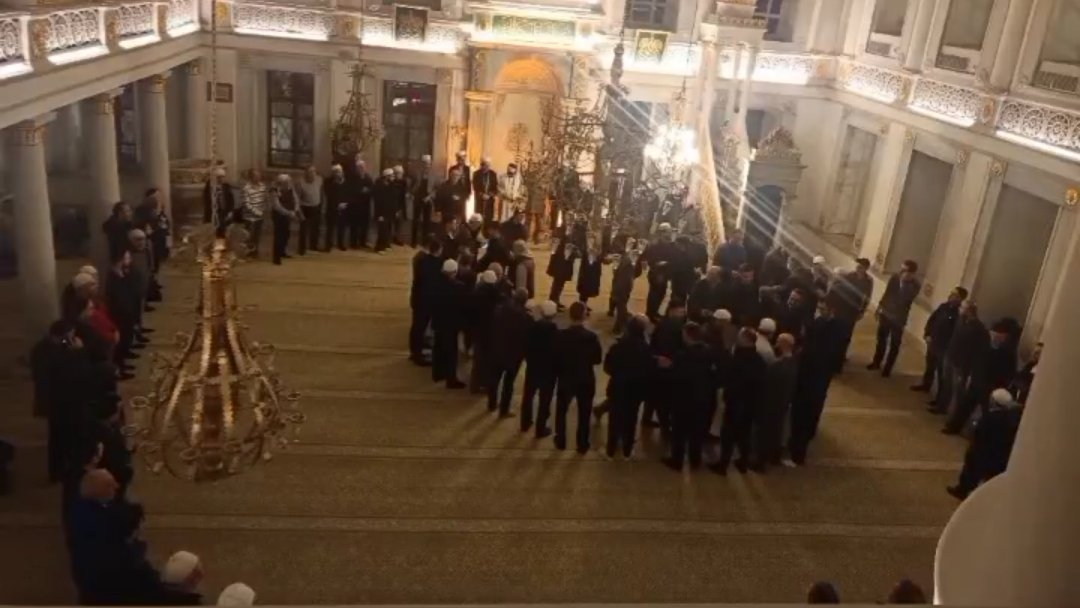 Emirgan Hamid-i Evvel Cami.
teravih sonrası bayramlaşma 🌹