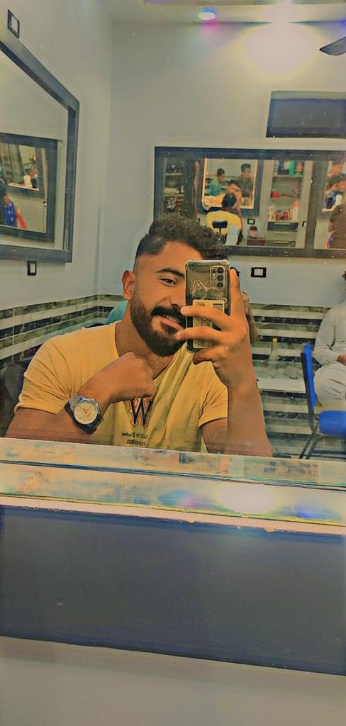 MohamedFaaraag's tweet photo. أدام الله لكم الأعياد دُهوراً وألبسكم من تقواه نوراً 🤲☺️
عيد فطر مُبارك🎈🥰
كل عام وأنتم إلى الرحمن أقرب 🍃🌺
كل عام وصحائف أعمالكم بالحسنات أثقل 🍃🌺
 كل عام وهمتك للجنه تكبر 🍃🌺
تقبل الله منا ومنكم صالح الأعمال وجعلنا الله وإياكم من الفائزين ومن عتقاء شهر رمضان الكريم 🤲♥️🌙 https://t.co/E3raQ5iMXw