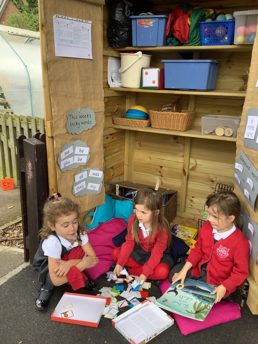 Barfordstpeters's tweet photo. We are really enjoying focussed learning in our outdoor classroom now the weather has become more settled. We have been improving our phonics and reading skills outside in the fresh air this week. #BSPenglish #BSPeyfs https://t.co/8TUMLbhly6