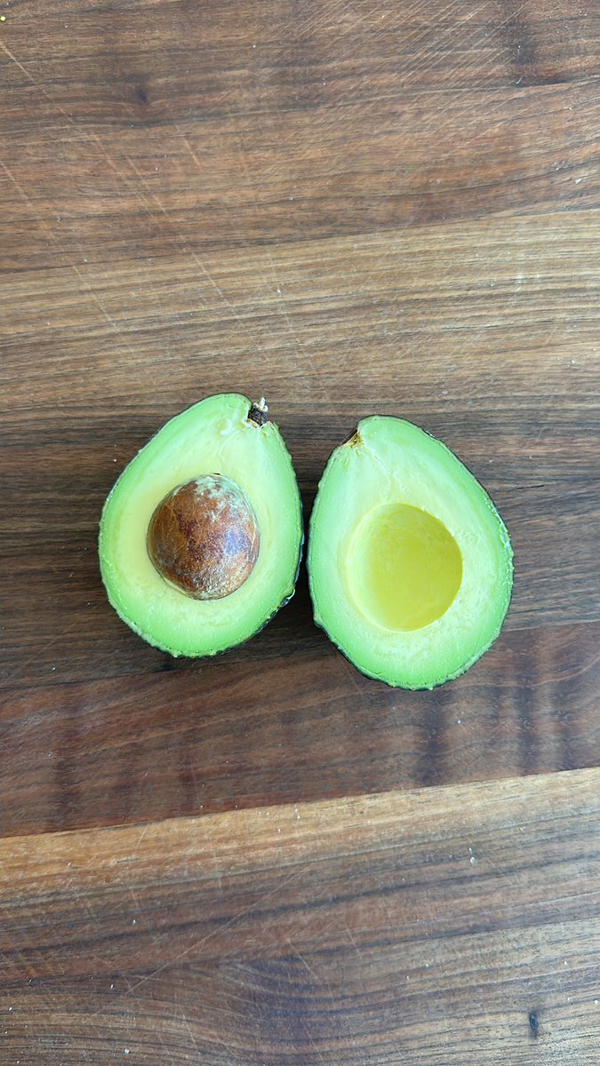 Thach_Cat's tweet photo. @lemieuxdavid 🙌🏼 🥑 https://t.co/7sckZMMD5g