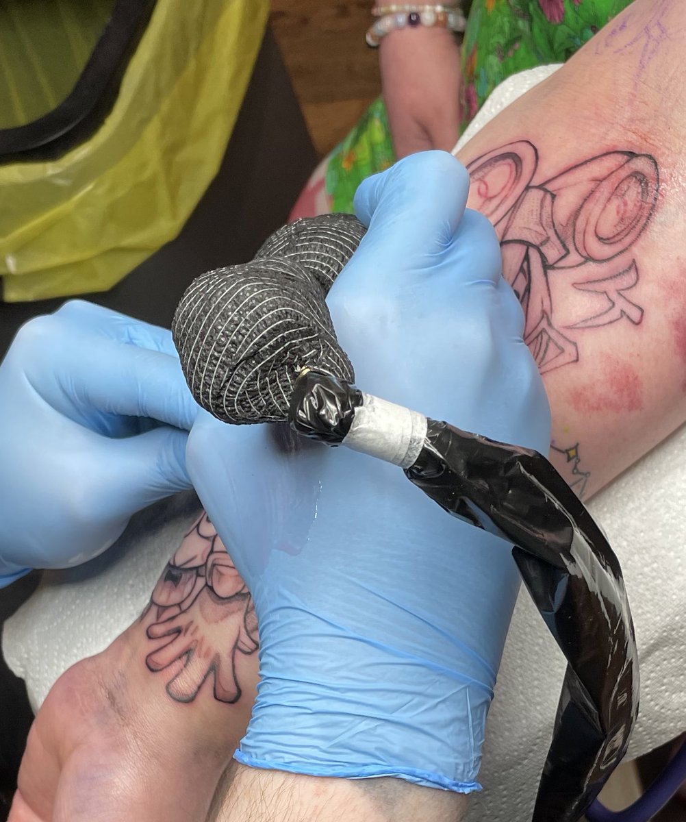 seapazz's tweet photo. Froppy and Keroppi tattoo I did the other day! What a nice little combo! 

#electrumink #disrupteverything #art #design #illustration #drawing #tattoo #tattooart #tattooartist #anime #animetattoo #animeink #mha #MyHeroAcadamia #keroppi #kero #sanrio https://t.co/wBpsKOB6u4