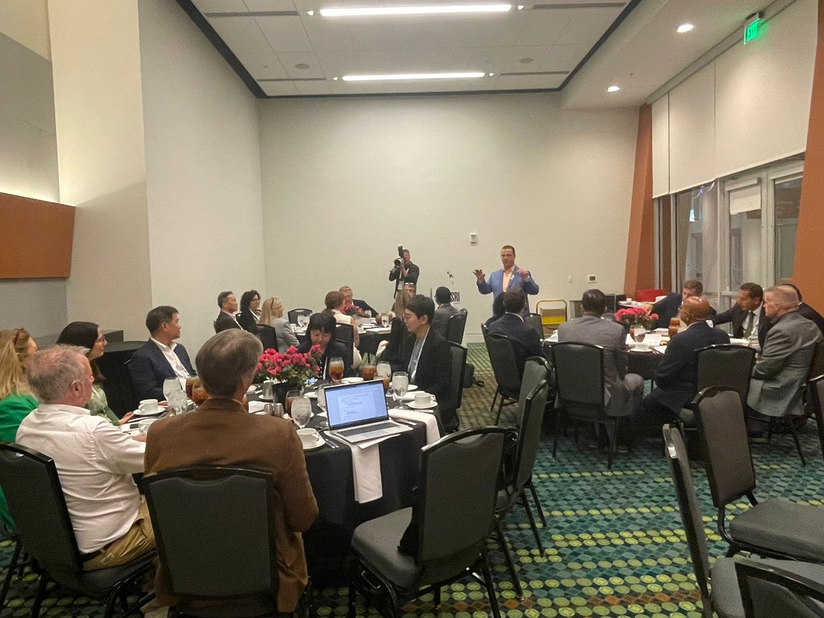 BIRworld's tweet photo. 🤝🌎 #BIR and #ISRI organised jointly a #NationalAssociations meeting at #ISRI2023, taking advantage of the #international attendance to meet and exchange on the #latestdevelopments and challenges the #recyclingindustry is facing across the globe.
♻#strongertogether ♻ https://t.co/Zv76IwzdZ9