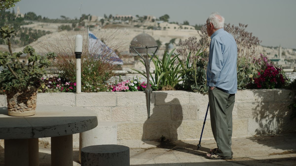 refdag's tweet photo. 75 jaar geleden werd de staat Israël opgericht. We reisden naar Israël om met mensen te spreken over de wonderen die nu in het land zichtbaar zijn. Kijk vrijdagavond 21 april om 20.00 uur op https://t.co/Wj7Vb86K8E
#RDdocumentaire #minidocu #Israël
#verwachtingIsraël https://t.co/Bhd3EVv59s