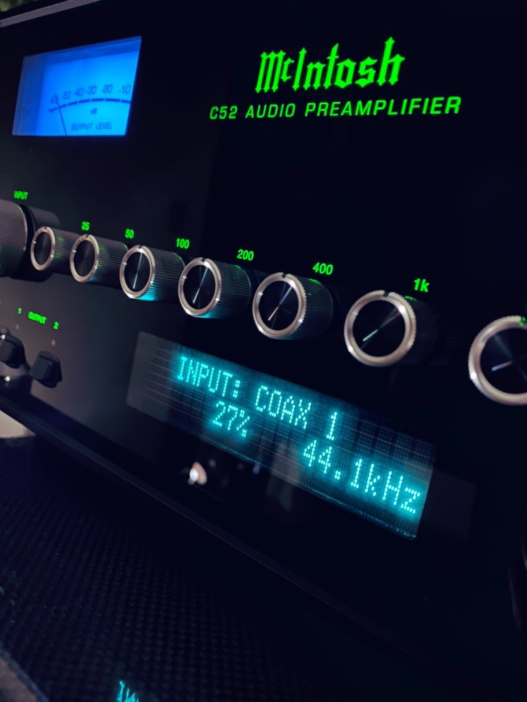 summerglau1210's tweet photo. 初めて同軸デジタルを使用

C52のDAC使うからよりマッキントーンになったかな

同軸デジタル音めちゃいいんや…
解像度半端ない

もっと早く買えばよかった…🥲

プロケーブルさん
相談に乗って頂いてありがとうございます。

BELDEN 1506A

#オーディオ #プロケーブル
#procable #audio #mcintosh https://t.co/iifH4U8SKr