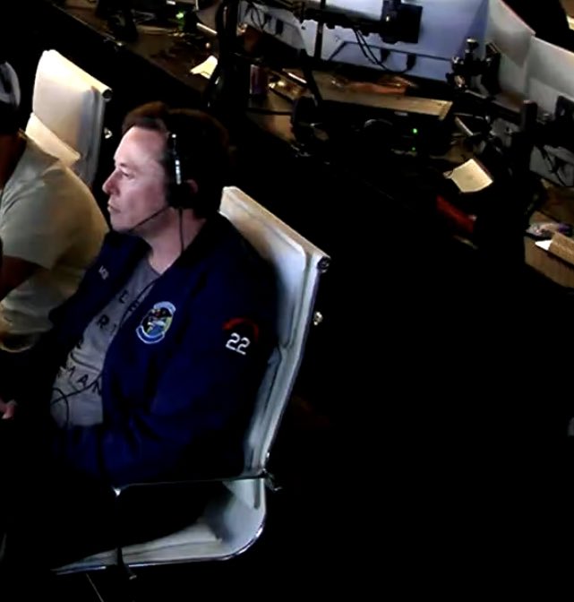 medicgordus's tweet photo. Mission Control, @elonmusk's reaction to the unexpected rapid disassembly of Starship:

Thoughts? https://t.co/vRA35LIt6l