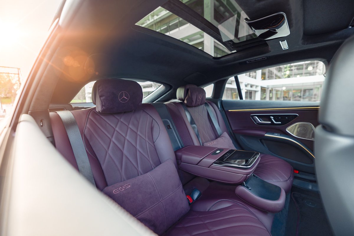 MercedesBenzUSA's tweet image. Introducing the all-new EQS MANUFAKTUR Signature Edition! Limited edition luxury meets innovative design in our four specially curated EQS 580 4MATIC Sedan and AMG EQS Sedan. 

Available at U.S. dealerships in spring 2023.

#EQS #MANUFAKTUR #SignatureEdition #MercedesBenz