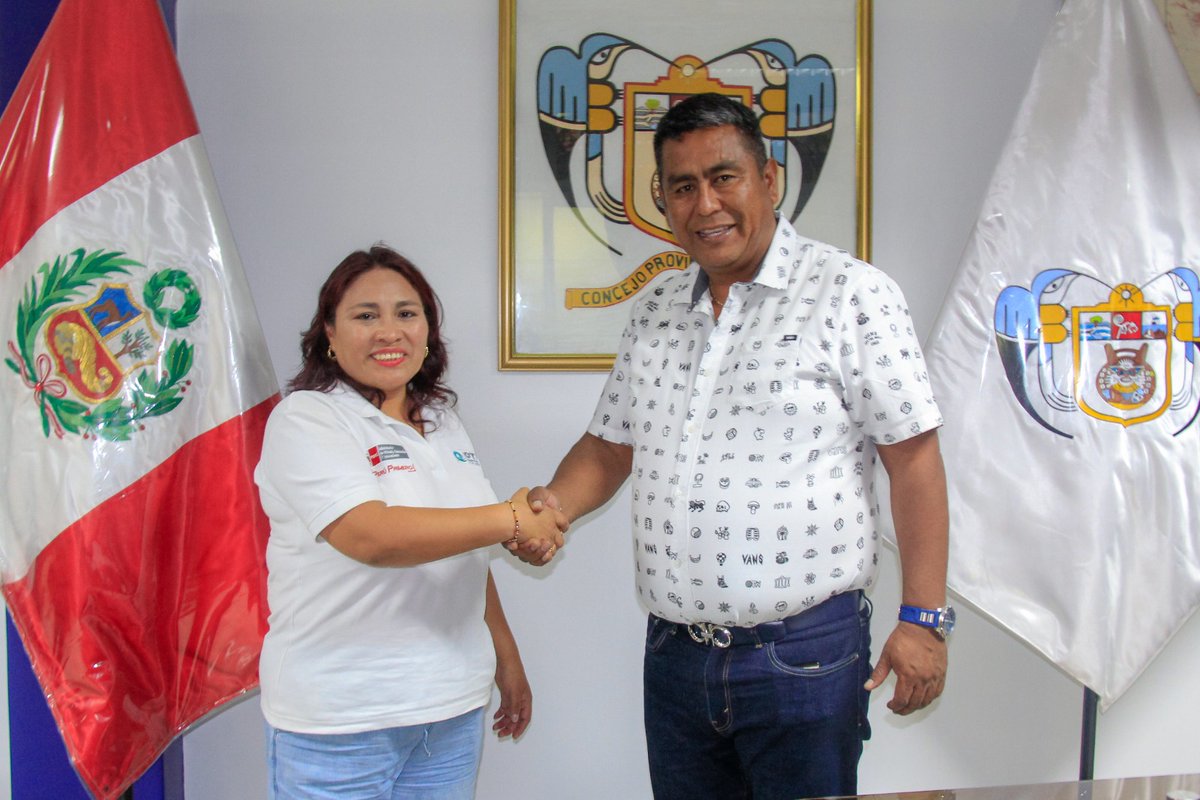 OtassPeru's tweet photo. 📍 #Nasca | ¡Seguimos trabajando! #Emapavigs, una de las 18 EPS administradas temporalmente por #Otass, suscribió convenio con municipio provincial para elaborar estudio de preinversión del proyecto de construcción de galerías filtrantes en Santa Catalina y línea de conducción. https://t.co/tmaKrSWw5s