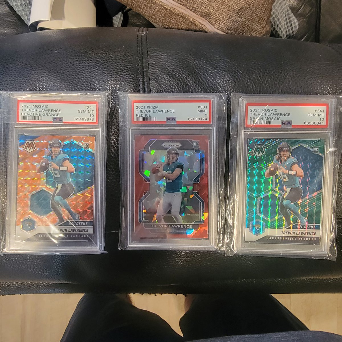 danbirdsall1's tweet photo. @NoHustleSports $300 shipped firm https://t.co/i8LX0o1b0b