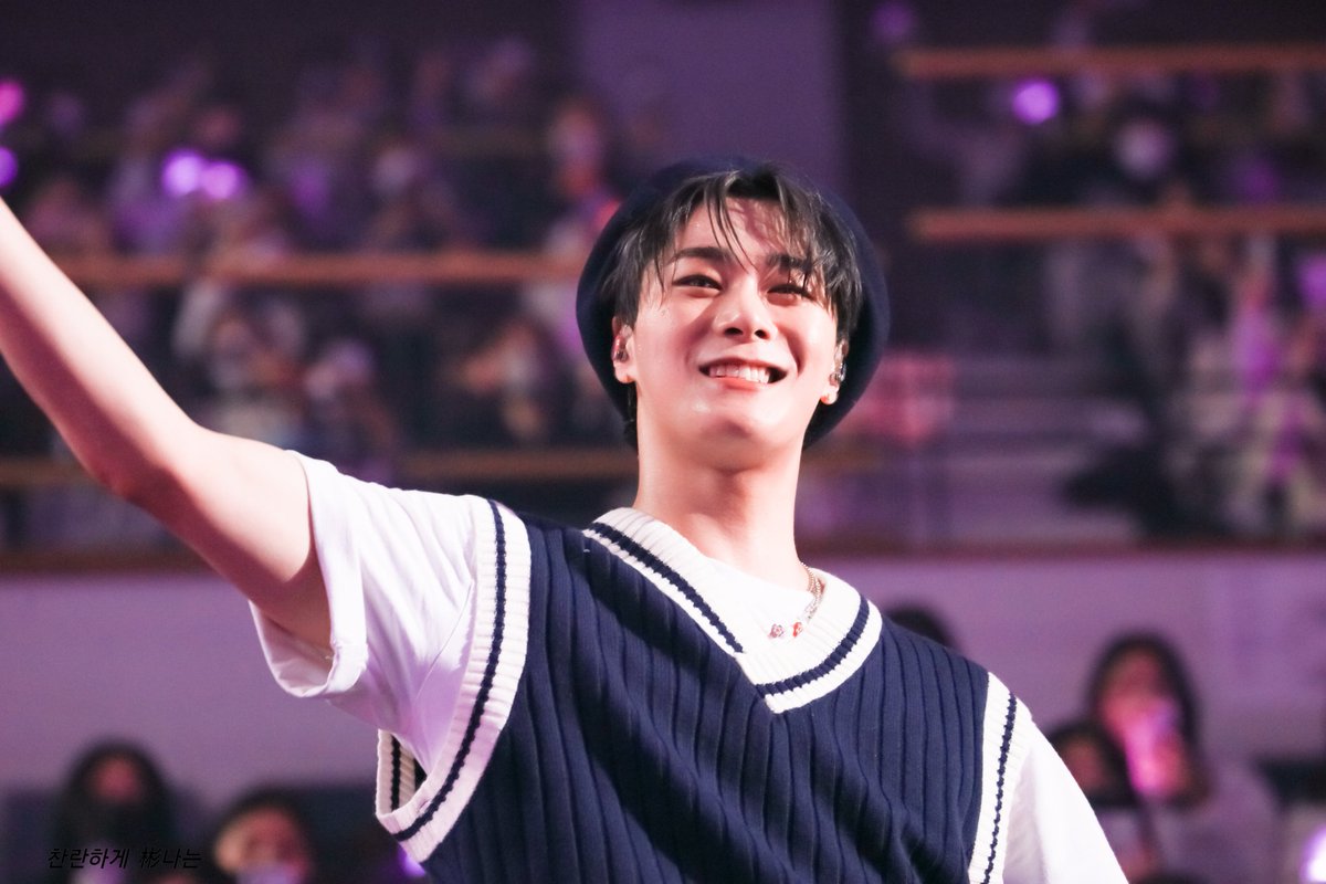 luce_praeclare's tweet photo. #문빈_가수해줘서_고마워
찬란하게 빛나는 빈아 많이 많이 사랑해 https://t.co/l1sXm8sg6S