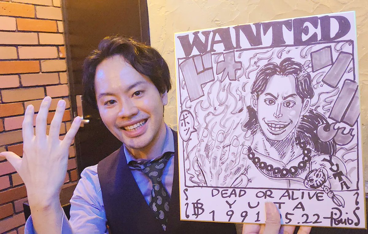東京新宿カラオケbar GIGIさんでの似顔絵イベントやってきました!個性豊かな男性多めの回でした⭐
街はインバウンドの影響で凄まじい外国観光客でホテルもえげつない値上がりでヒイヒイでした(2.5倍くらいの金額になってます)。

みんなこの世界の主人公 