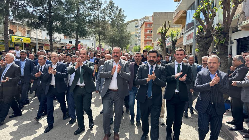 fevzisevgili's tweet photo. Baba ocağı Kurtalan..

İl Başkanımız, Milletvekili adaylarımız, teşkilat mensuplarımız ve kıymetli hemşehrilerimizin katılımlarıyla Kurtalan seçim bürosu açılışını coşkululu bir şekilde gerçekleştirdik.

Baba ocağı memleketime  sonsuz teşekkürlerimi sunarım. https://t.co/fhLNk1zOtl