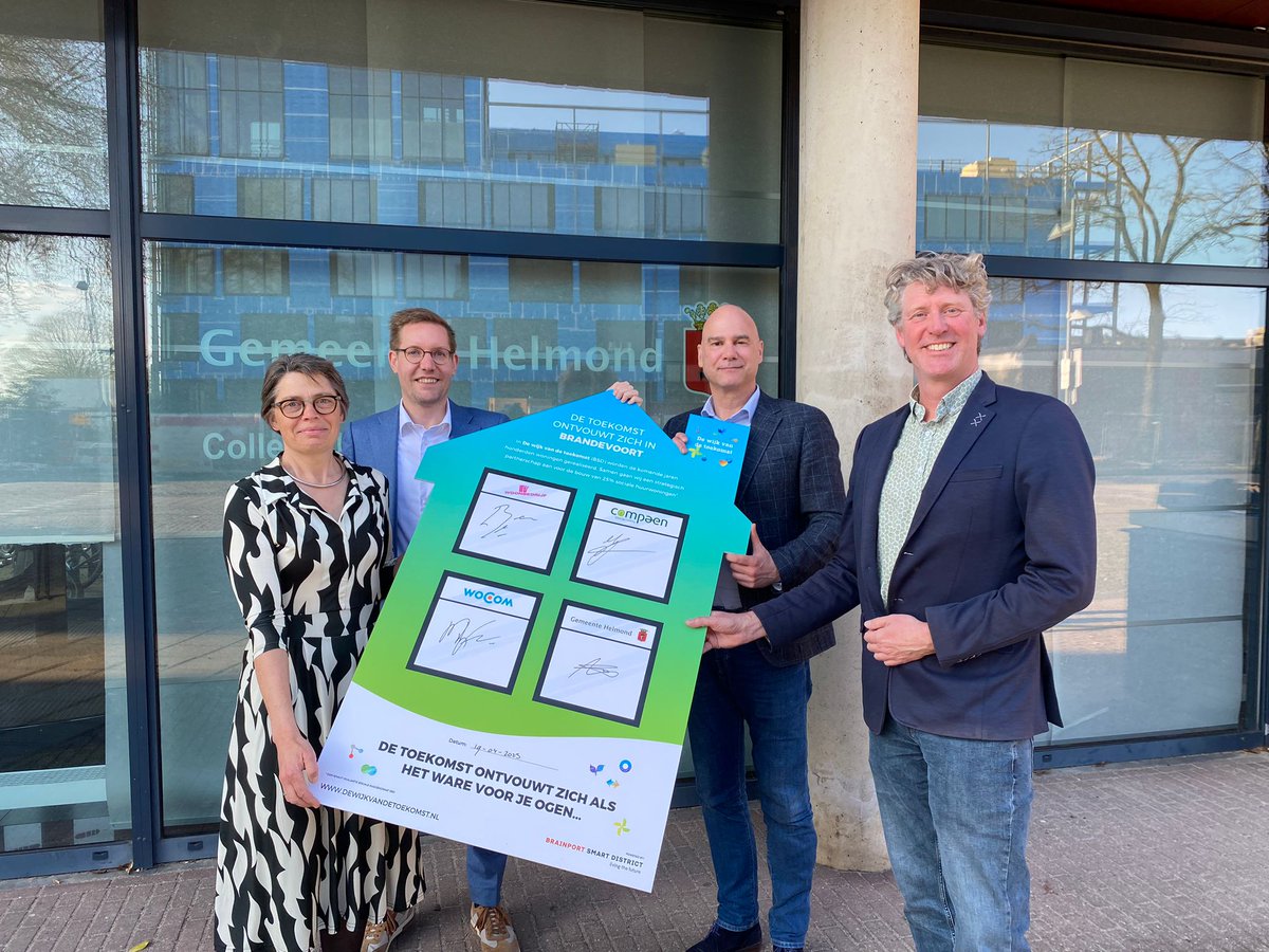 Gisteren zette wethouder Arno Bonte -samen met woningcorporaties Compaen, <a href="/Woonbedrijf/">Woonbedrijf</a> en <a href="/WoCom_NL/">WoCom</a> - zijn handtekening onder een samenwerkingsovereenkomst voor de bouw van 25% sociale huurwoningen in De wijk van de toekomst. brainportsmartdistrict.nl/25-sociale-huu…