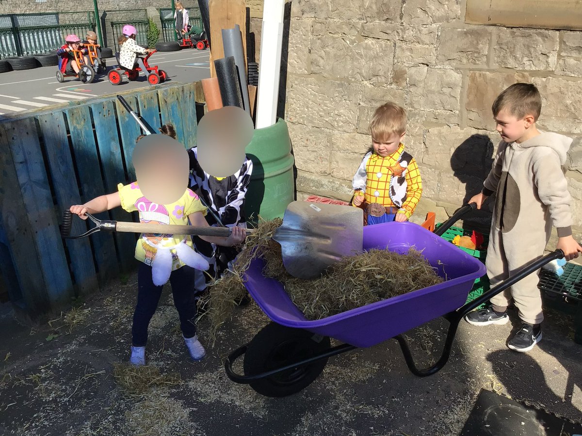 stasaphvp's tweet photo. ๐s have had a great immersion morning for our topic โOn the Farmโ. The farm was in a mess so we had to clean it up, milk the cows, clean the muddy animals, take on roles in the small world and eventually we got to read a good book in the sunshine โ๏ธ @_OLW_ #VPAC #VPEC https://t.co/IVWGdInTfS