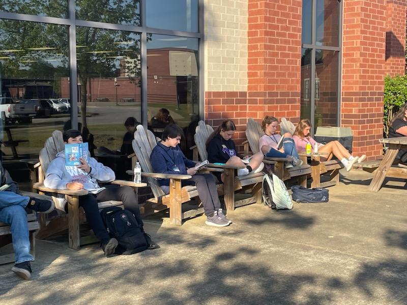 panther_phs's tweet photo. We have a great group of PHS students participating in the SC Read-In virtually!
#KidsWhoReadSucceed #SCReadIn2023 #SCASL #SCStateLibrary #PelionPride https://t.co/Ru4aq3XiDc