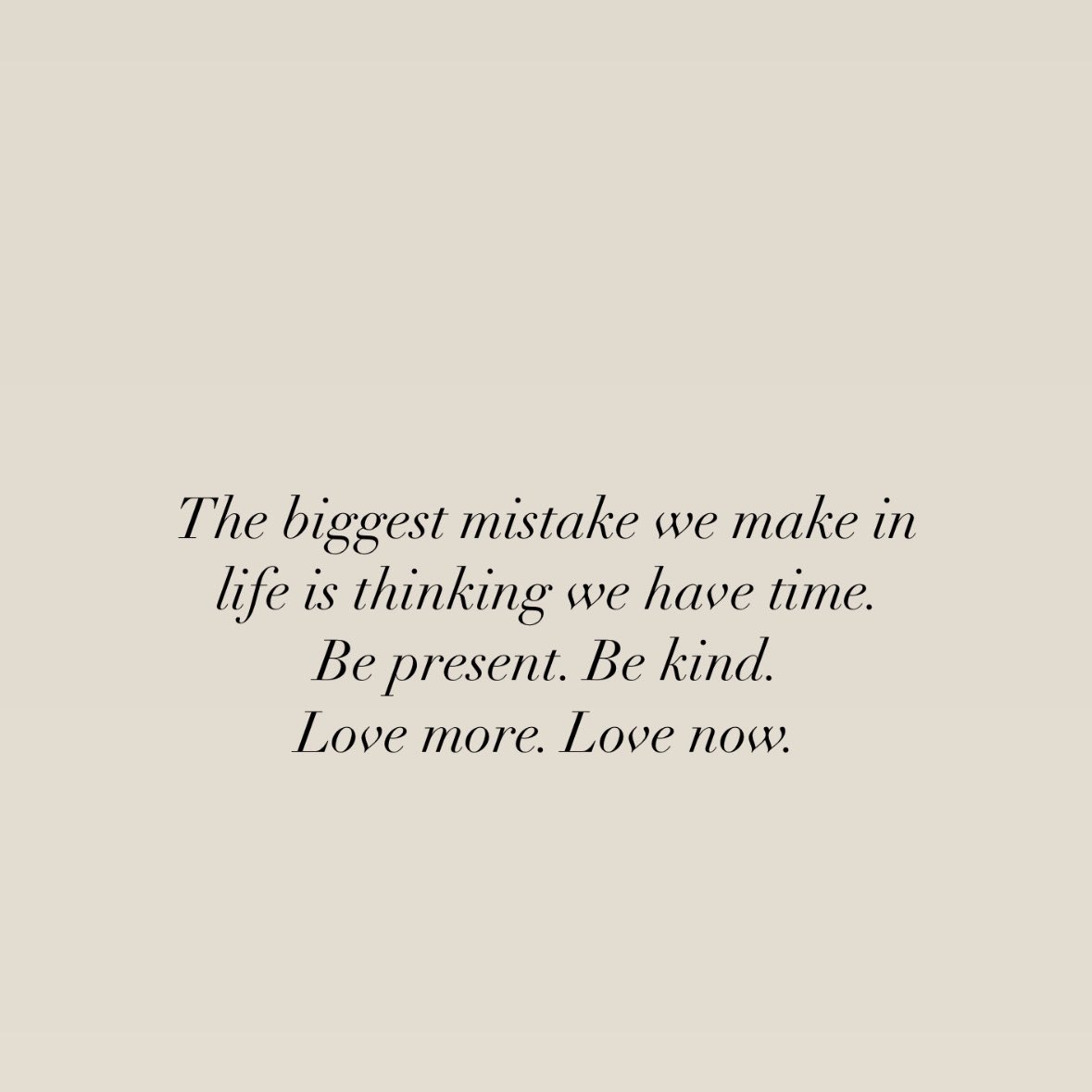 TeenagerBook's tweet photo. Life is short and it’s here to be lived ✨ https://t.co/c3IA417IN2