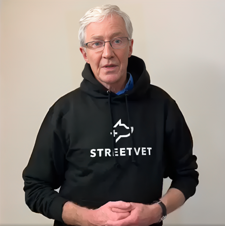 streetvetuk's tweet photo. Today is a very sad day for everyone at StreetVet as we pay our respects to our Ambassador Paul O’Grady. We will all remember him for the amazing work he did in raising awareness for StreetVet and for championing the human-animal bond. Rest in Peace Paul 💙💙💙 https://t.co/xyIaiP3veX