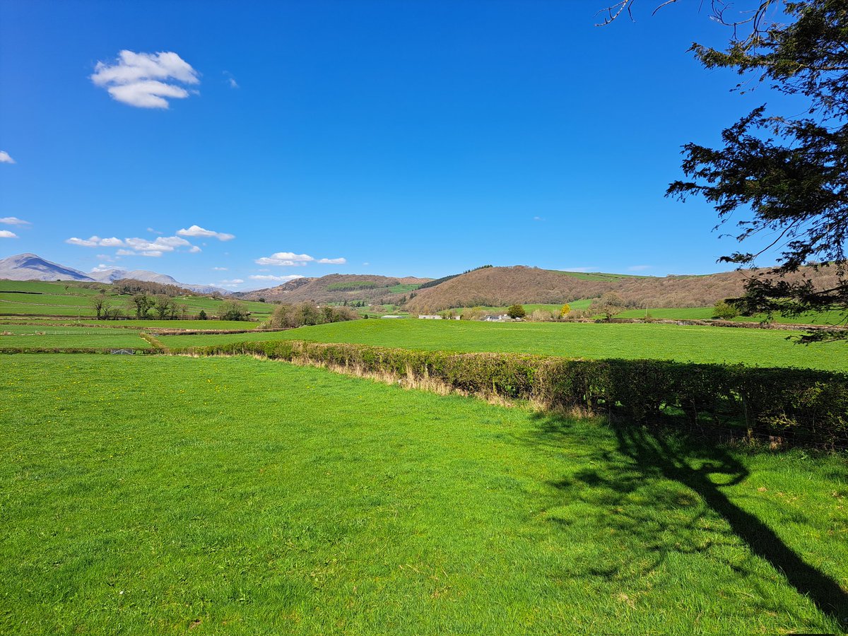 NWAmb_CRTJane's tweet photo. Annual reassessment for the #CrakeValley #CFRteam in beautiful #Lowick @NWAmbulance @MarkEvans1208 💚🙌 https://t.co/Lw9qons9V3