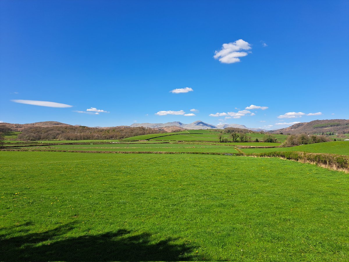 NWAmb_CRTJane's tweet photo. Annual reassessment for the #CrakeValley #CFRteam in beautiful #Lowick @NWAmbulance @MarkEvans1208 💚🙌 https://t.co/Lw9qons9V3