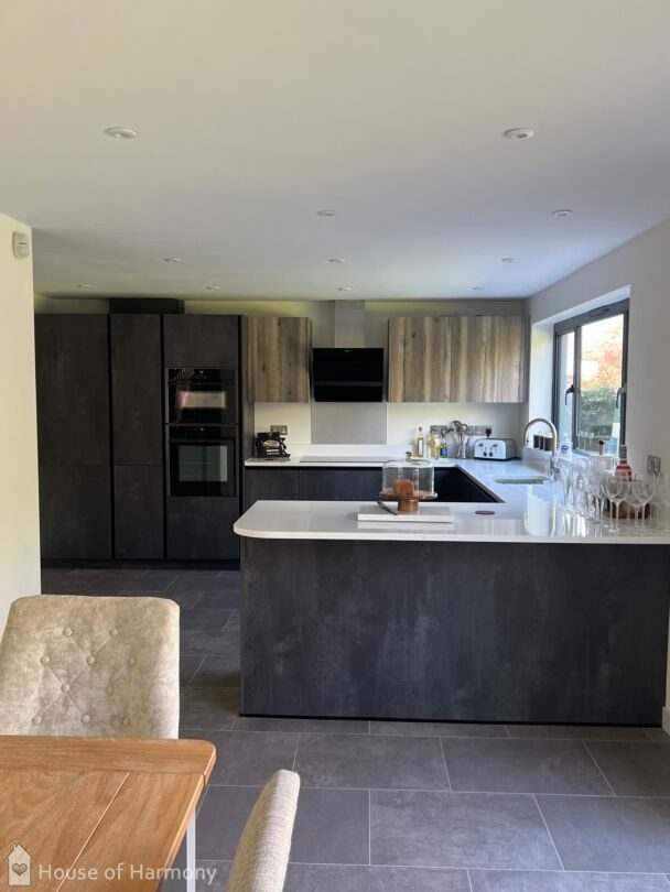 Stunning Schuller kitchen recently designed and installed in Bury St Edmunds. #Kitchendesign #burystedmunds #kitchen #newkitchen

house-of-harmony.co.uk/project/kitche…