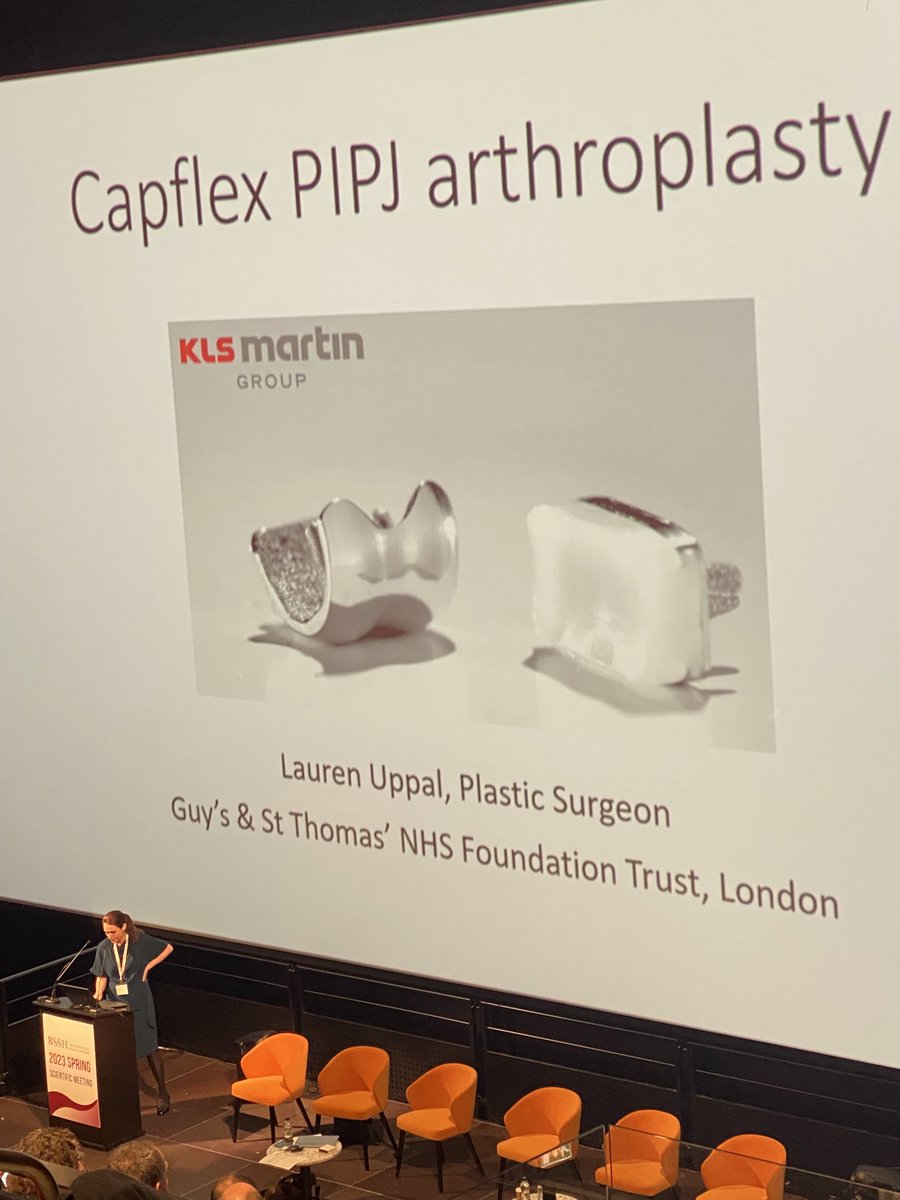 Ms Uppal representing Tommy’s 👌👋⁦<a href="/GSTTnhs/">Guy's and St Thomas'</a>⁩ at BSSH ⁦<a href="/BSSHand/">British Society for Surgery of the Hand</a>⁩