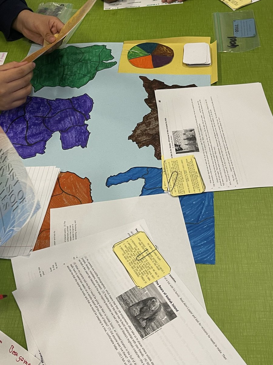 ProfessorTmart's tweet photo. The students spent weeks making their STAAR board games. They had the expectation of making a game just like they’d buy. No one should have questions when playing. They exceeded the expectations! @OlleMightyOwls @CITGOiaOLLE https://t.co/XZtt21hlkT