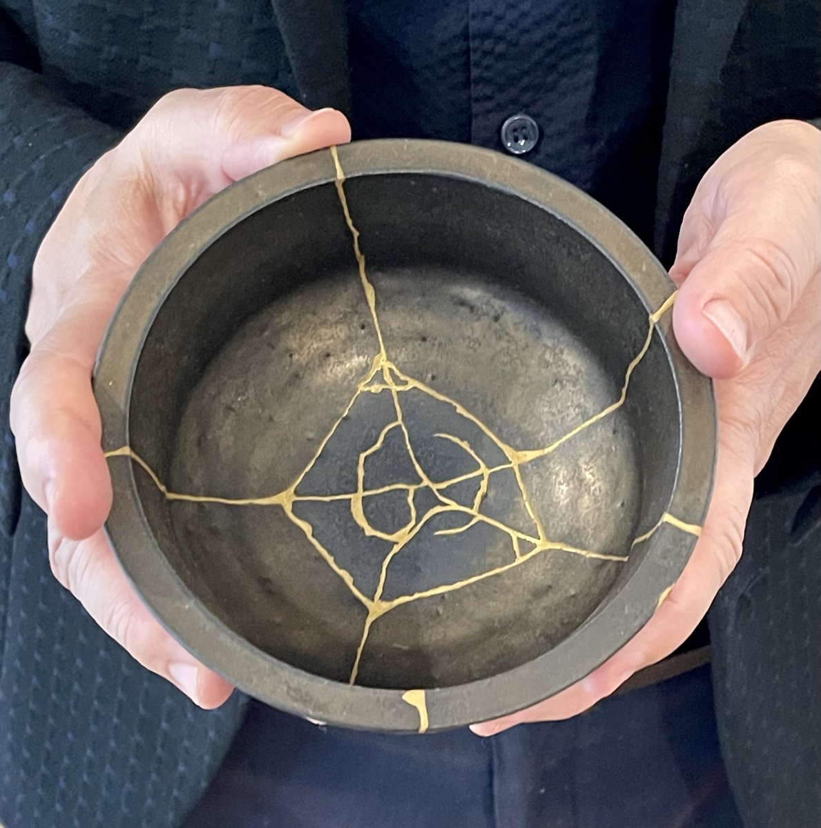 iamfujimura's tweet photo. Yes. #kintsugigeneration #Columbine @AcademyKintsugi https://t.co/zv1I4kwG5S
